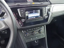 VW Touran Trendline TDI SCR in Pure White