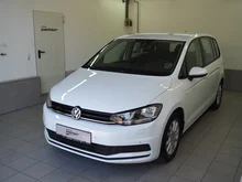 VW Touran Trendline TDI SCR in Pure White