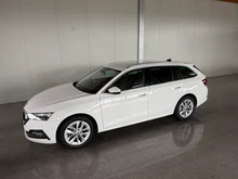 Škoda Octavia Combi Premium TDI in 9P Candy-Weiss
