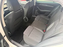 Škoda Octavia Combi Premium TDI in 9P Candy-Weiss