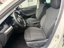 Škoda Octavia Combi Premium TDI in 9P Candy-Weiss