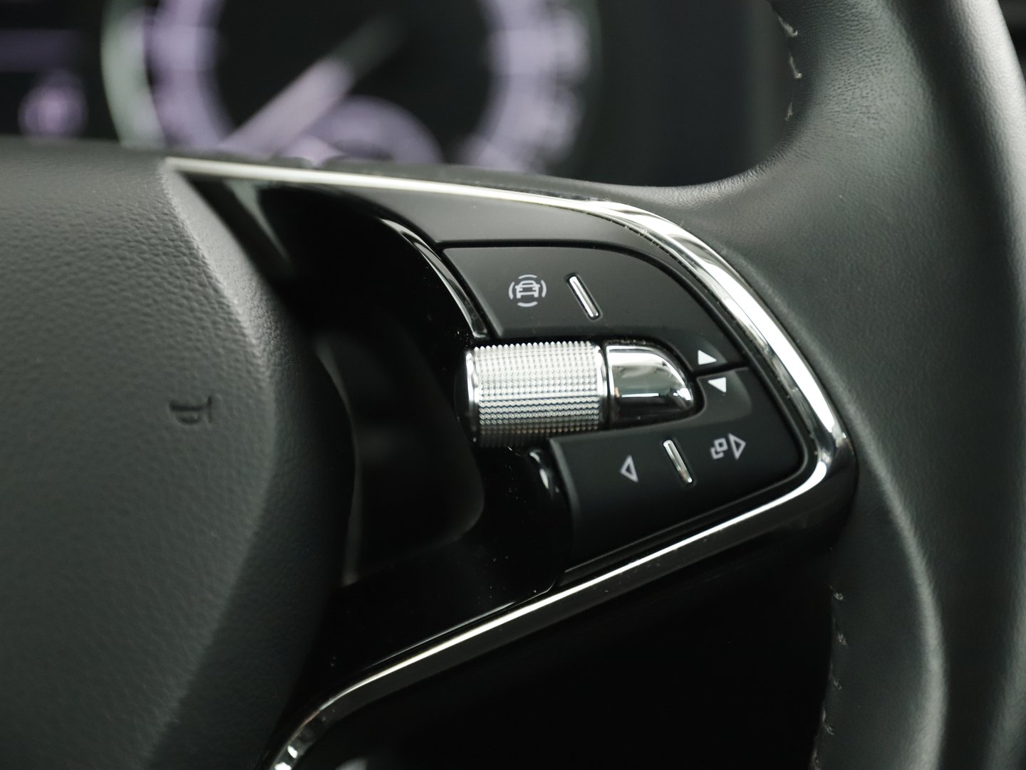 Škoda Karoq Ambition TDI | Bild 17 von 29