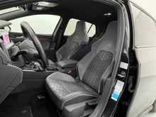 VW Golf R-Line TSI in Deep Black Perleffekt