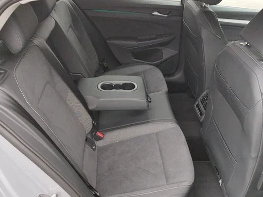 Bild eines VW Golf Rabbit mHEV DSG