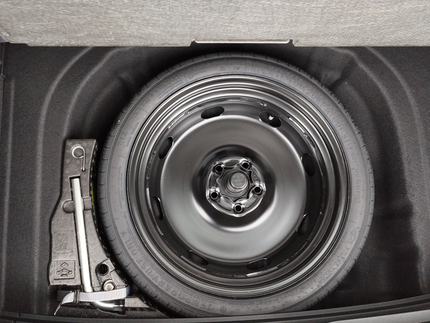 Bild eines VW Golf Rabbit mHEV DSG
