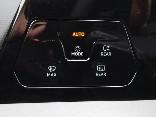 Bild eines VW Golf Rabbit mHEV DSG