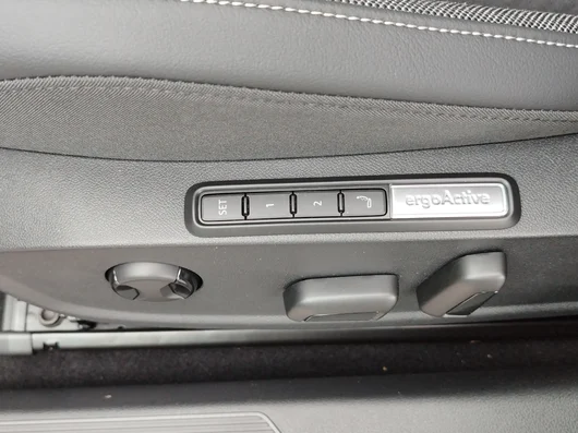 Bild eines VW Golf Rabbit mHEV DSG