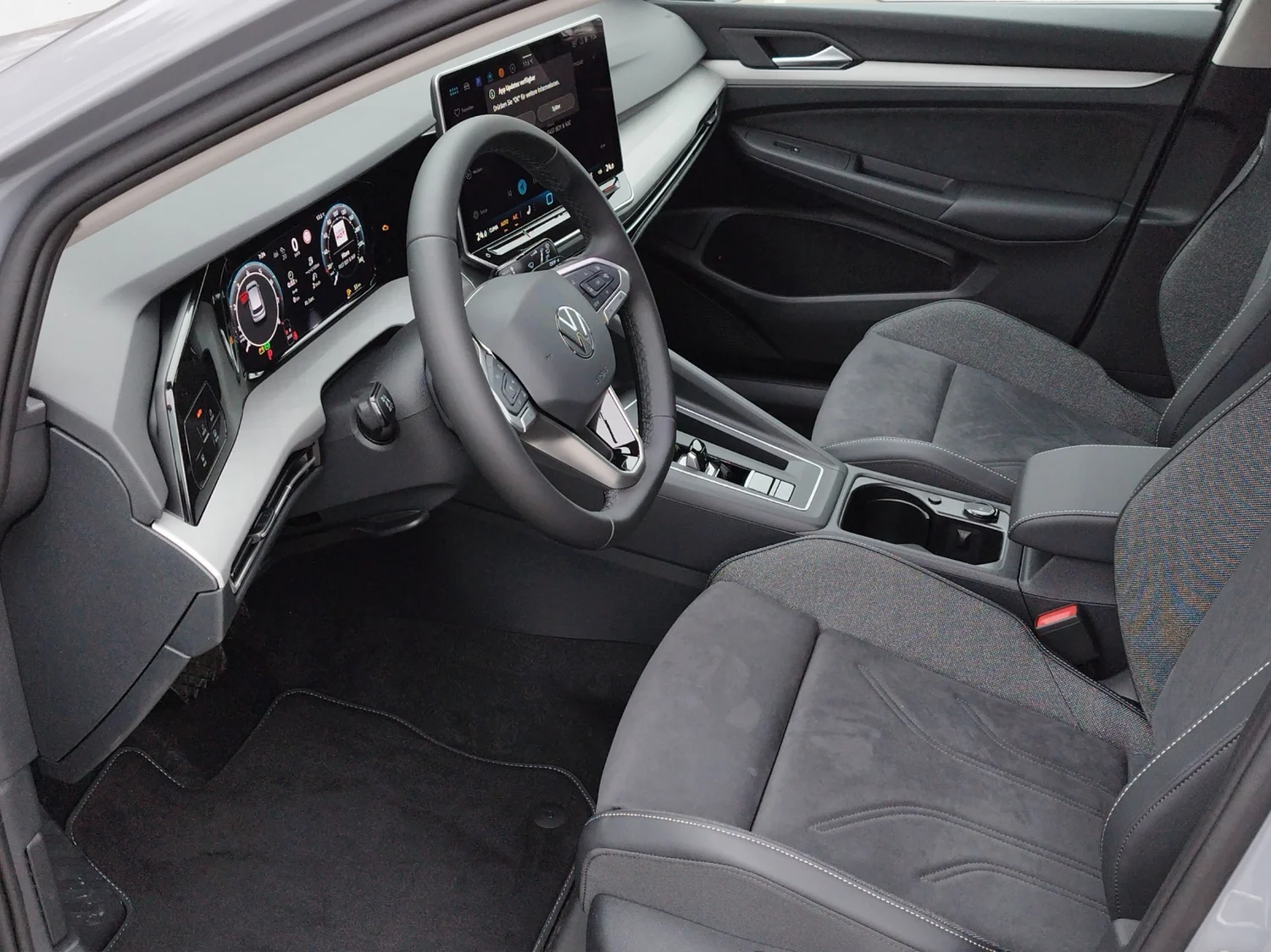 Bild eines VW Golf Rabbit mHEV DSG
