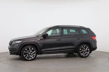 Škoda Kodiaq 4x4 SportLine TDI SCR DSG in black-magic-perleffekt
