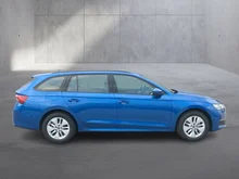 Škoda Octavia Combi Selection TDI DSG in Race-Blau Metallic
