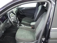 VW Tiguan Allspace Alls. HL TDI 4MOTION DSG 5-Sitzer in Deep Black Perlef.