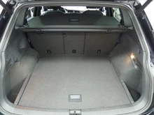 VW Tiguan Allspace Alls. HL TDI 4MOTION DSG 5-Sitzer in Deep Black Perlef.