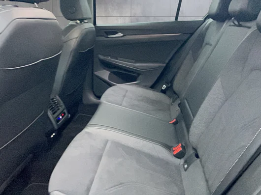 Bild eines VW Golf Rabbit eHybrid DSG 150 kW