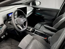 VW ID.4 Pro 210 kW Business in Grenadillschwarz Metallic