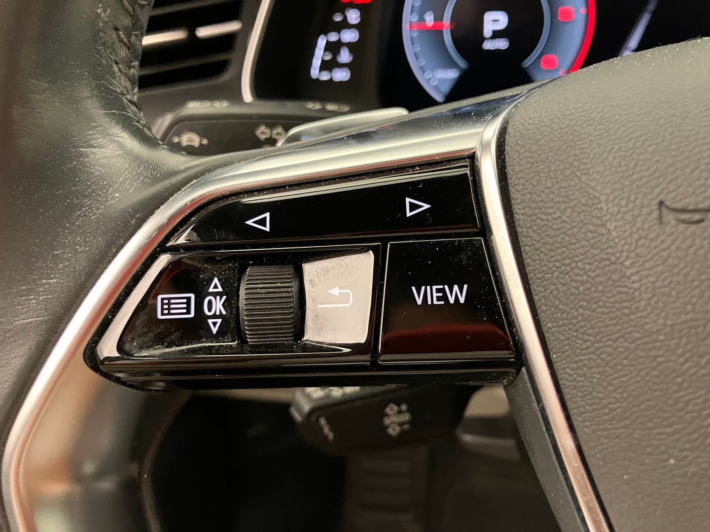 Audi A6 Avant 35 TDI | Bild 16 von 29