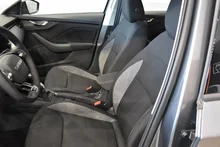 Škoda Kamiq Essence TSI DSG in Graphit-Grau Metallic