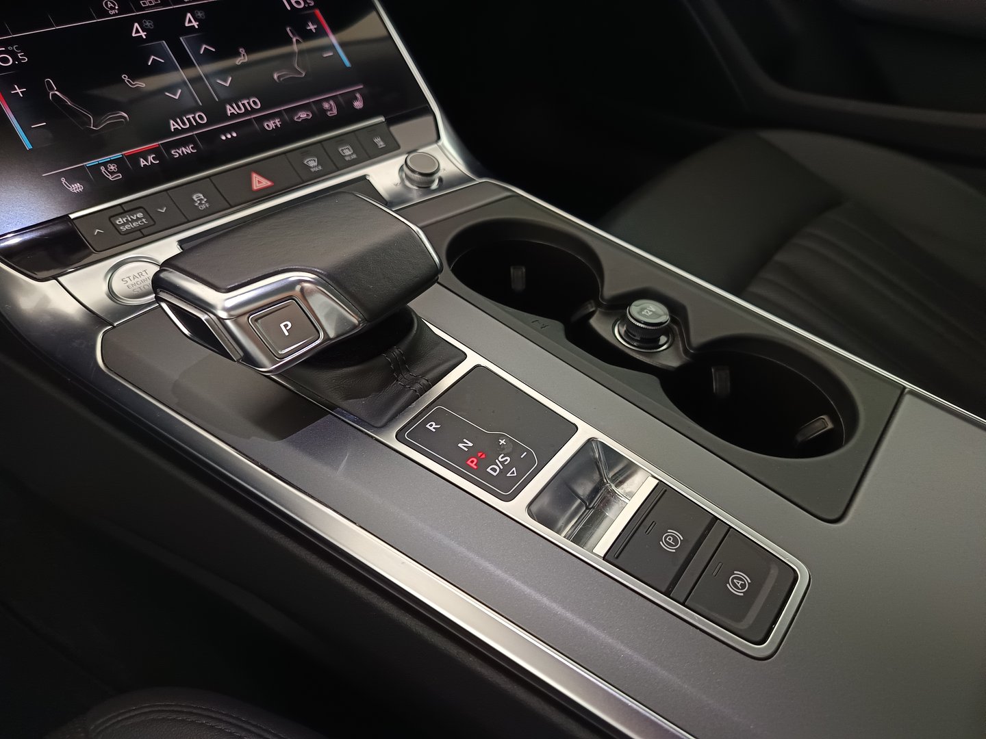 Audi A6 Avant 55 TFSI quattro | Bild 32 von 39