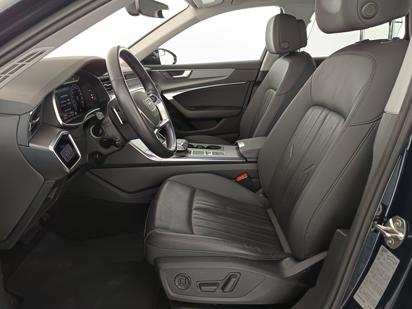 Audi A6 Avant 55 TFSI quattro | Bild 13 von 39