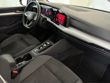 VW Golf Life mHeV TSI DSG in Mondsteingrau