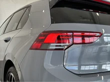 VW Golf Life mHeV TSI DSG in Mondsteingrau