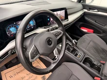 VW Golf Variant Life TSI in Deep Black Perleffekt