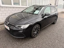 VW Golf Variant Life TSI in Deep Black Perleffekt