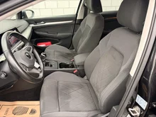 VW Golf Variant Life TSI in Deep Black Perleffekt