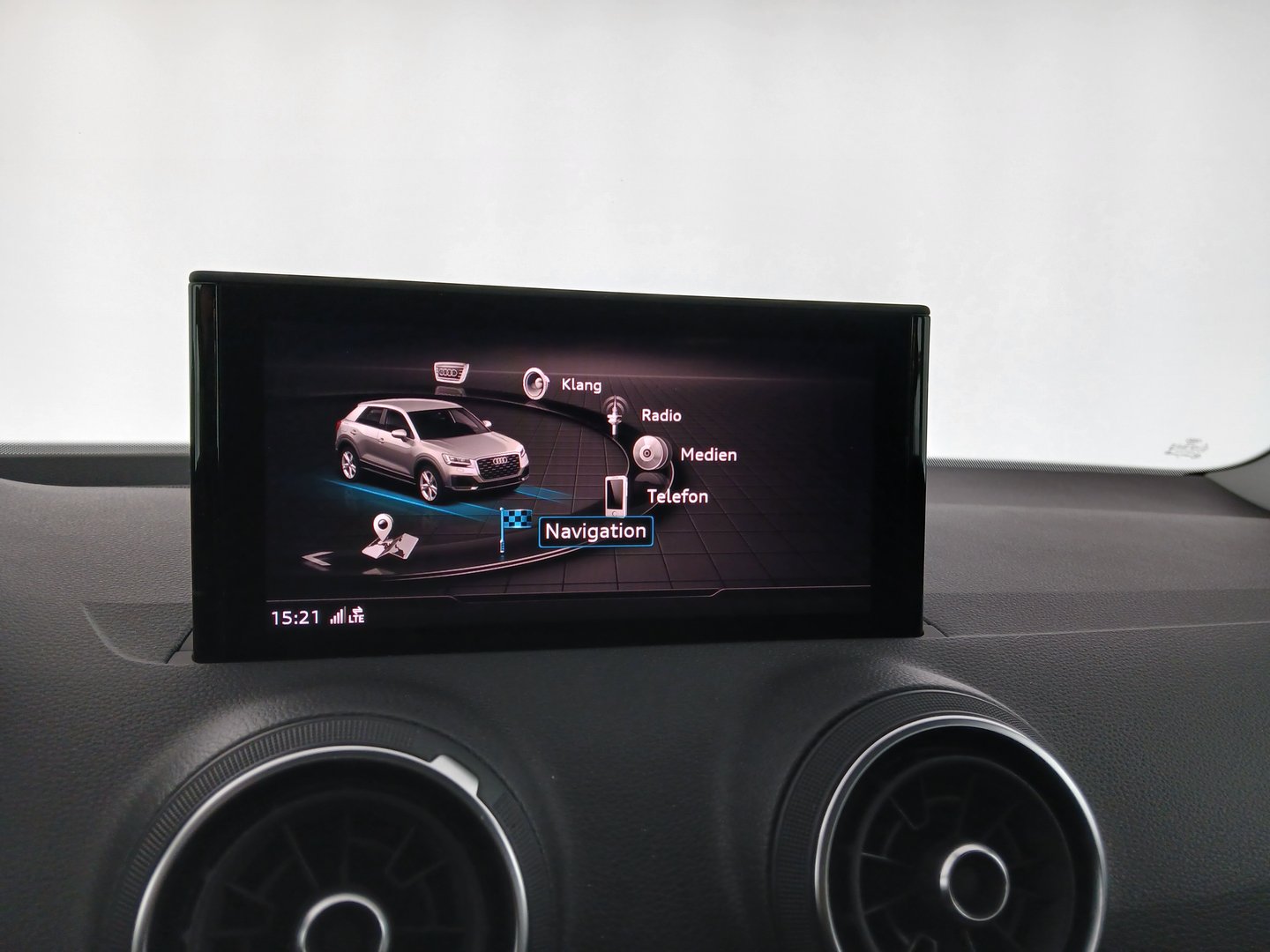 Audi Q2 30 TFSI | Bild 19 von 31