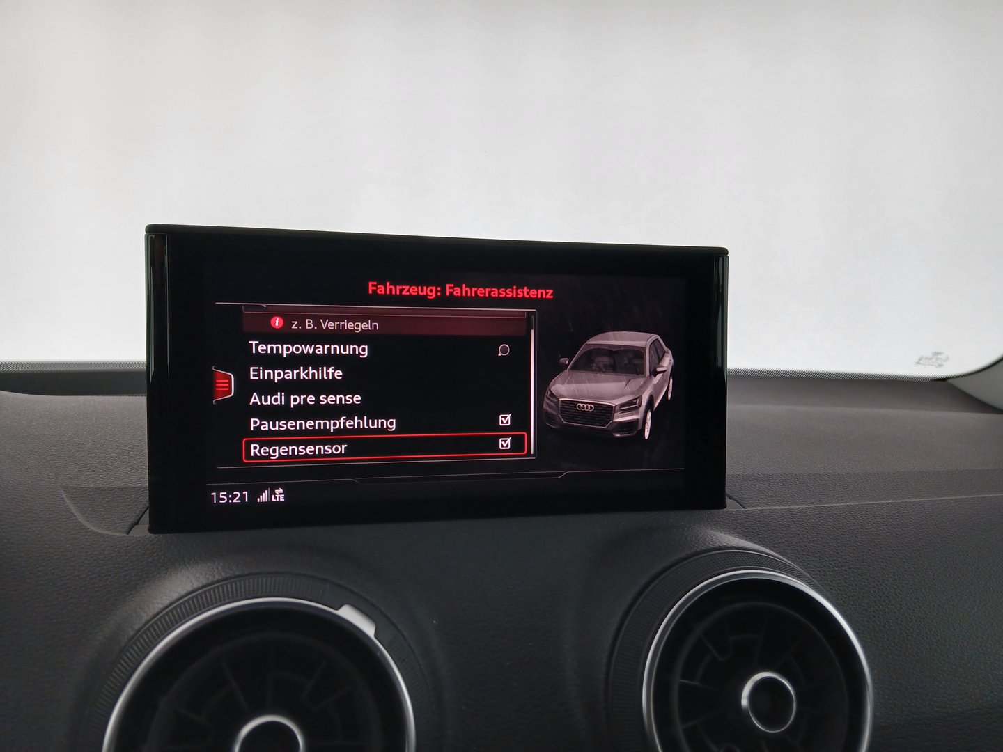 Audi Q2 30 TFSI | Bild 22 von 31