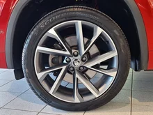 Škoda Kodiaq 4x4 SportLine TDI DSG in Velvet-Rot Metallic