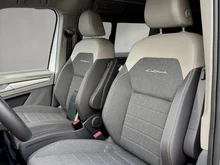 VW California Coast eHybrid 180 kW 4M in Candyweiß