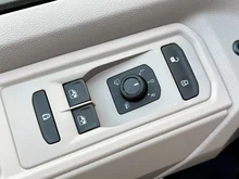 VW California Coast eHybrid 180 kW 4M in Candyweiß