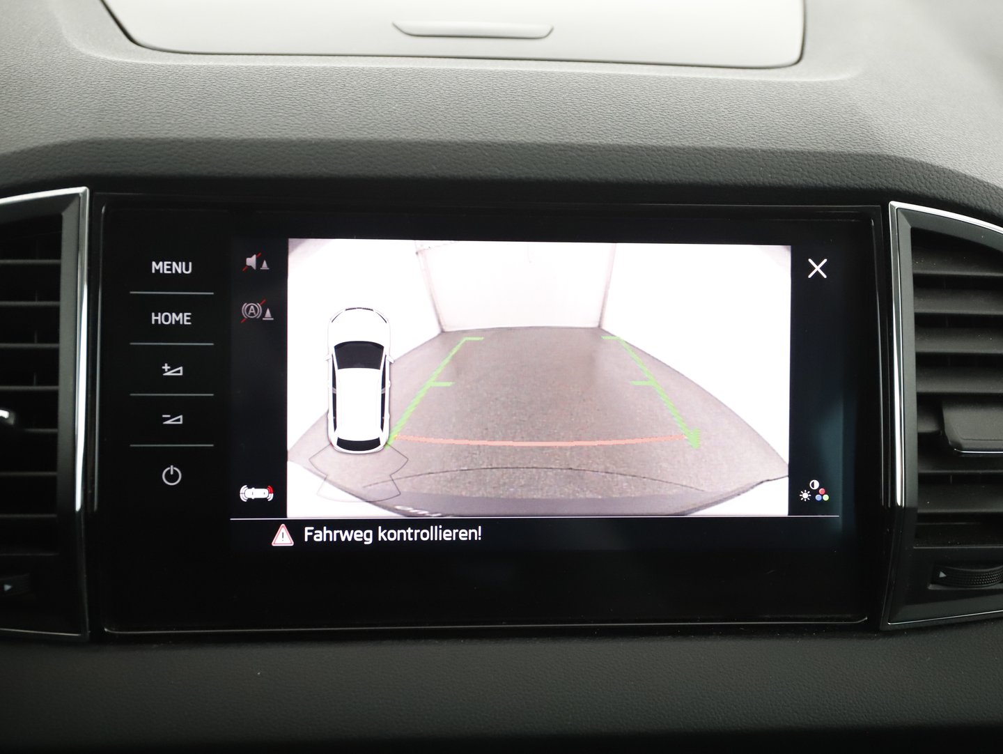 Škoda KAROQ 4x4 Style SC TDI DSG | Bild 15 von 21