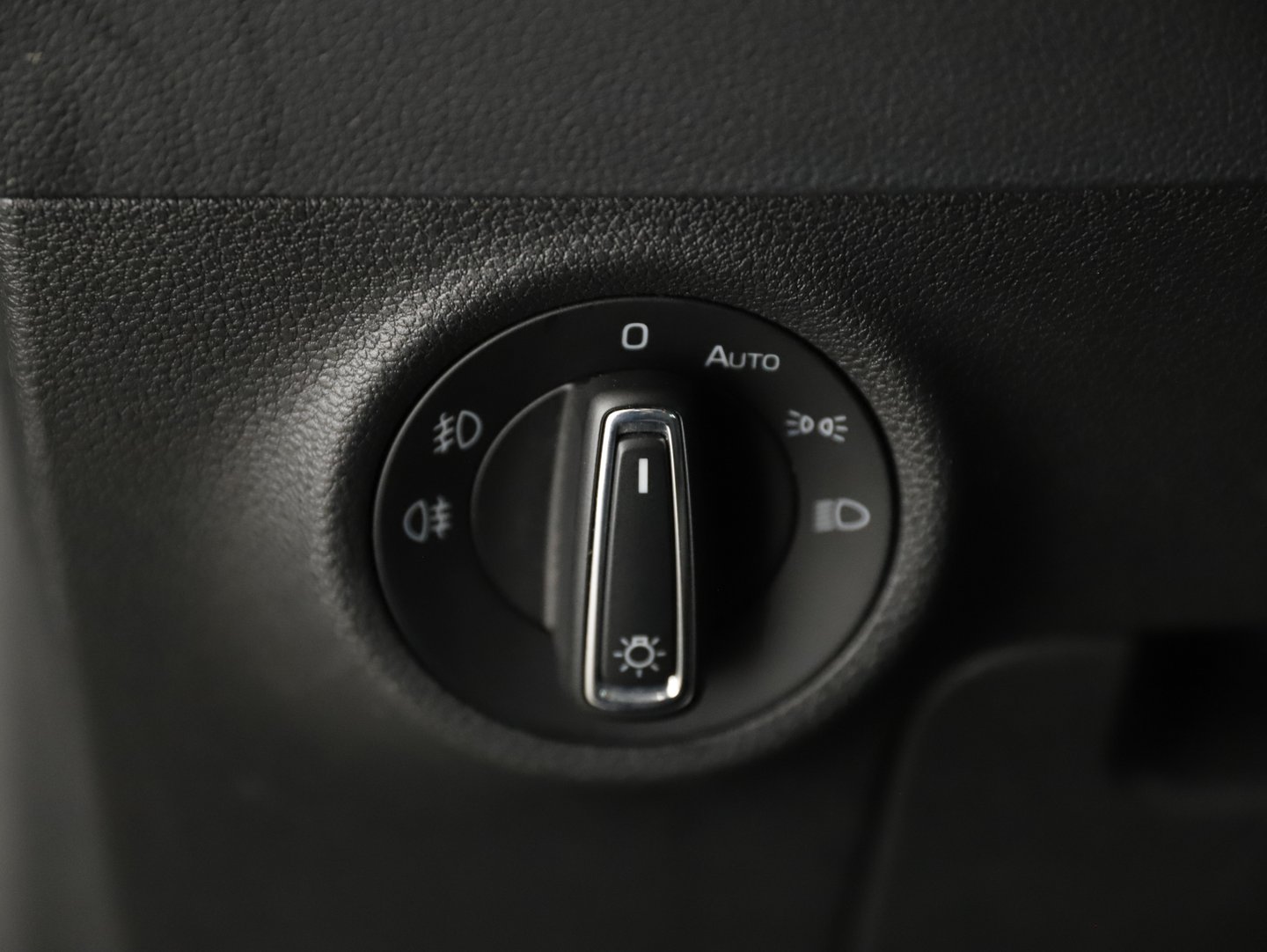 Škoda KAROQ 4x4 Style SC TDI DSG | Bild 6 von 21