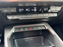 Audi A3 Sportback 30 TFSI advanced in 0E Mythosschwarz Metallic