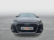 Audi A3 Sportback 30 TFSI advanced in 0E Mythosschwarz Metallic
