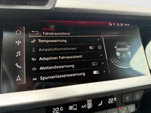 Audi A3 Sportback 30 TFSI advanced in 0E Mythosschwarz Metallic