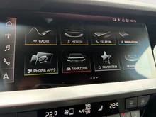 Audi A3 Sportback 30 TFSI advanced in 0E Mythosschwarz Metallic