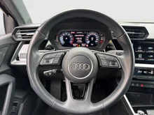 Audi A3 Sportback 30 TFSI advanced in 0E Mythosschwarz Metallic