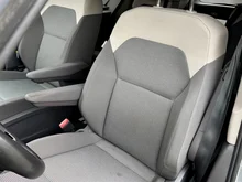 VW California Beach eHybrid 180 kW 4M in Reflexsilber Met./Deepblack Perleffekt