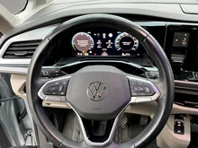 VW California Beach eHybrid 180 kW 4M in Reflexsilber Met./Deepblack Perleffekt
