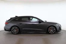 Audi A5 Avant e-hybrid quattro 270 kW in Daytonagrau Perleffekt
