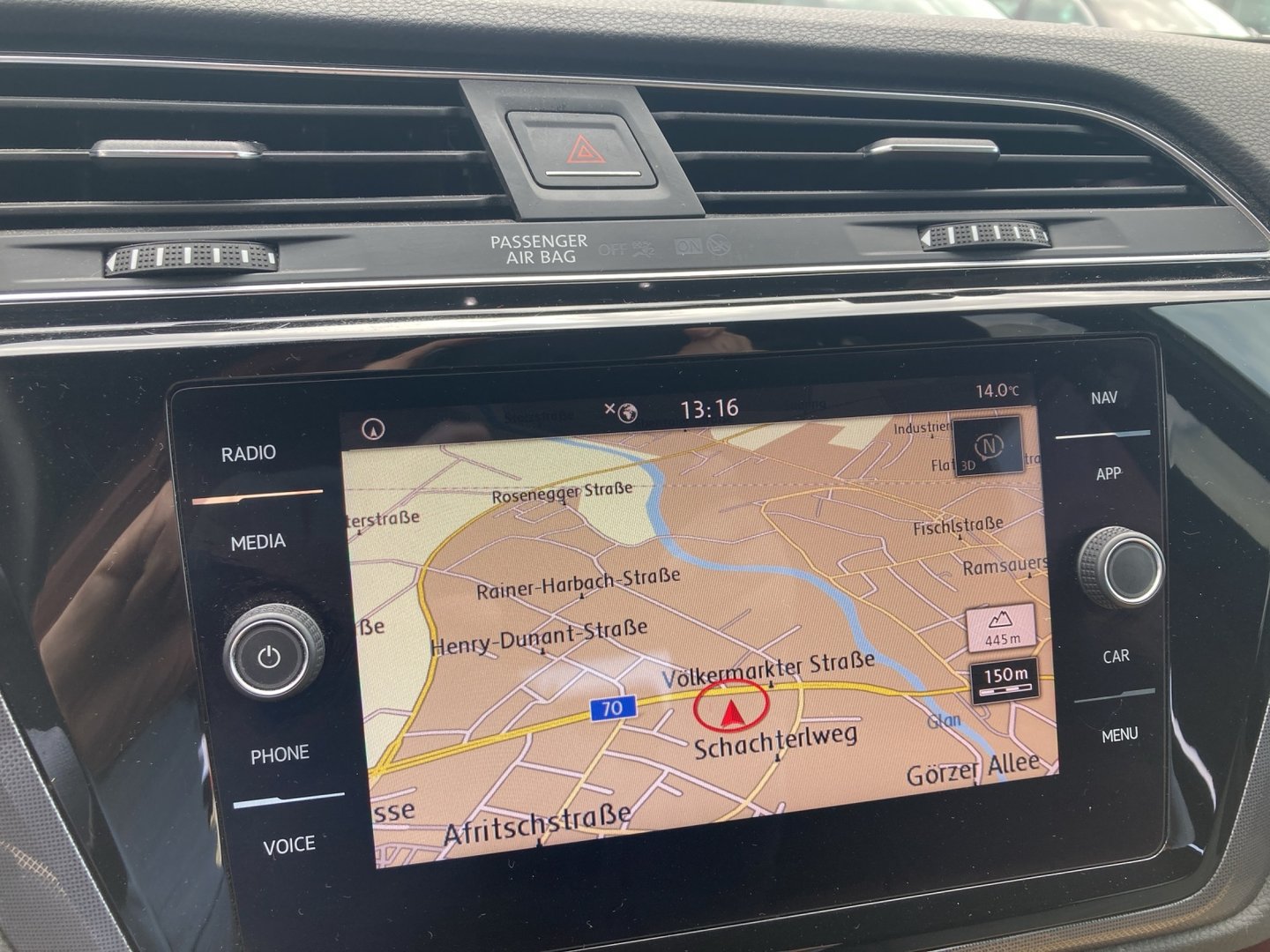 VW Touran Highline TDI SCR | Bild 11 von 17
