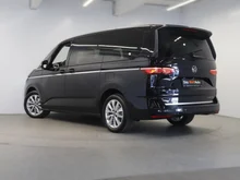 VW Multivan Style �H eHybrid 180 kW 4MOTION in Deepblack Perleffekt