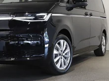VW Multivan Style �H eHybrid 180 kW 4MOTION in Deepblack Perleffekt