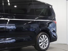 VW Multivan Style �H eHybrid 180 kW 4MOTION in Deepblack Perleffekt