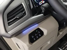 VW Multivan Style �H eHybrid 180 kW 4MOTION in Deepblack Perleffekt
