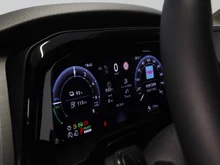 VW Multivan Style �H eHybrid 180 kW 4MOTION in Deepblack Perleffekt