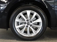 VW Multivan Style �H eHybrid 180 kW 4MOTION in Deepblack Perleffekt