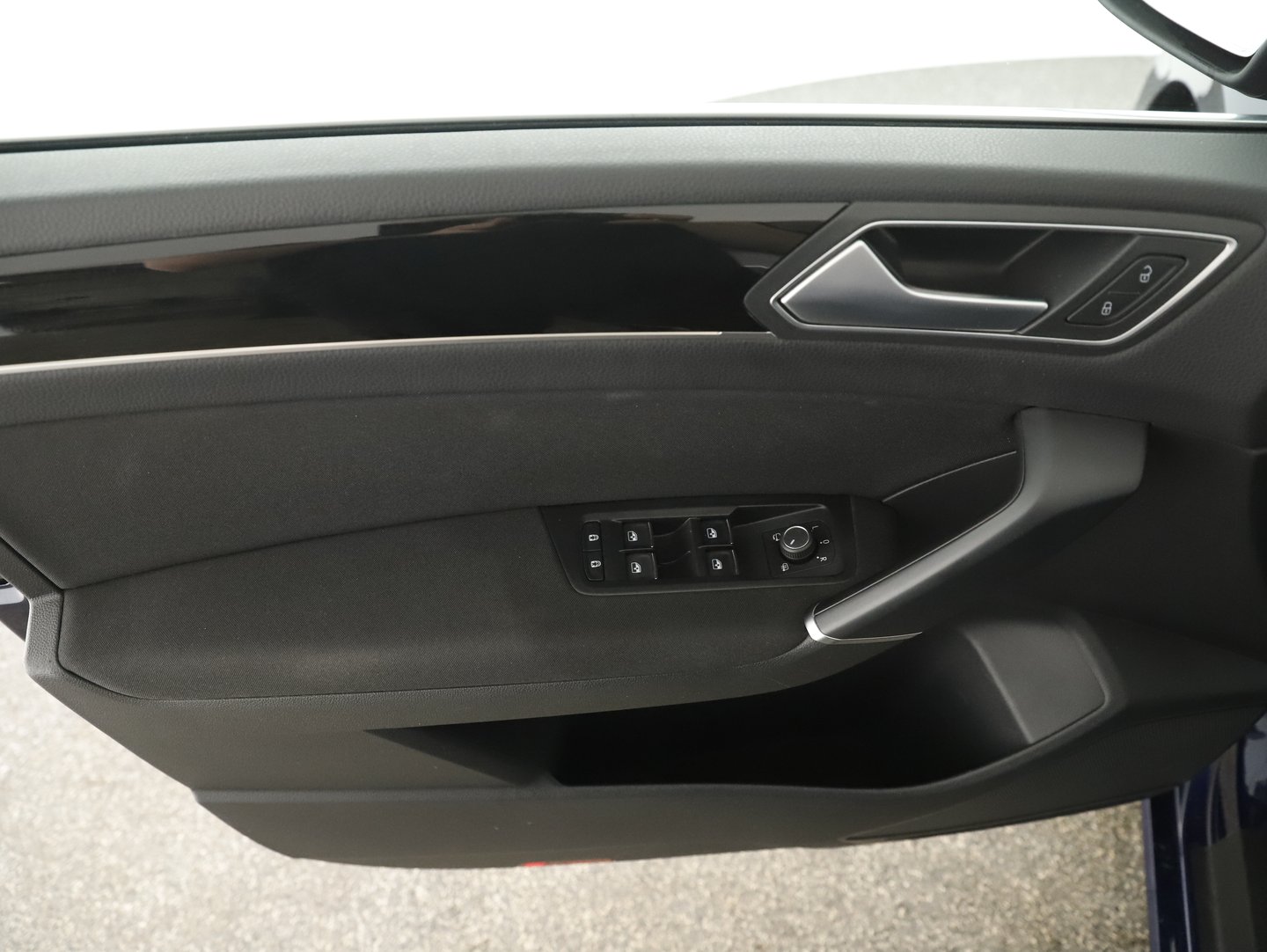 VW Touran Highline TDI SCR 7-Sitzer | Bild 4 von 14
